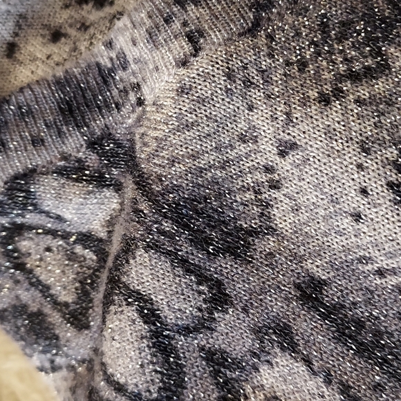 Jaclyn Smith tunic - Picture 9 of 9